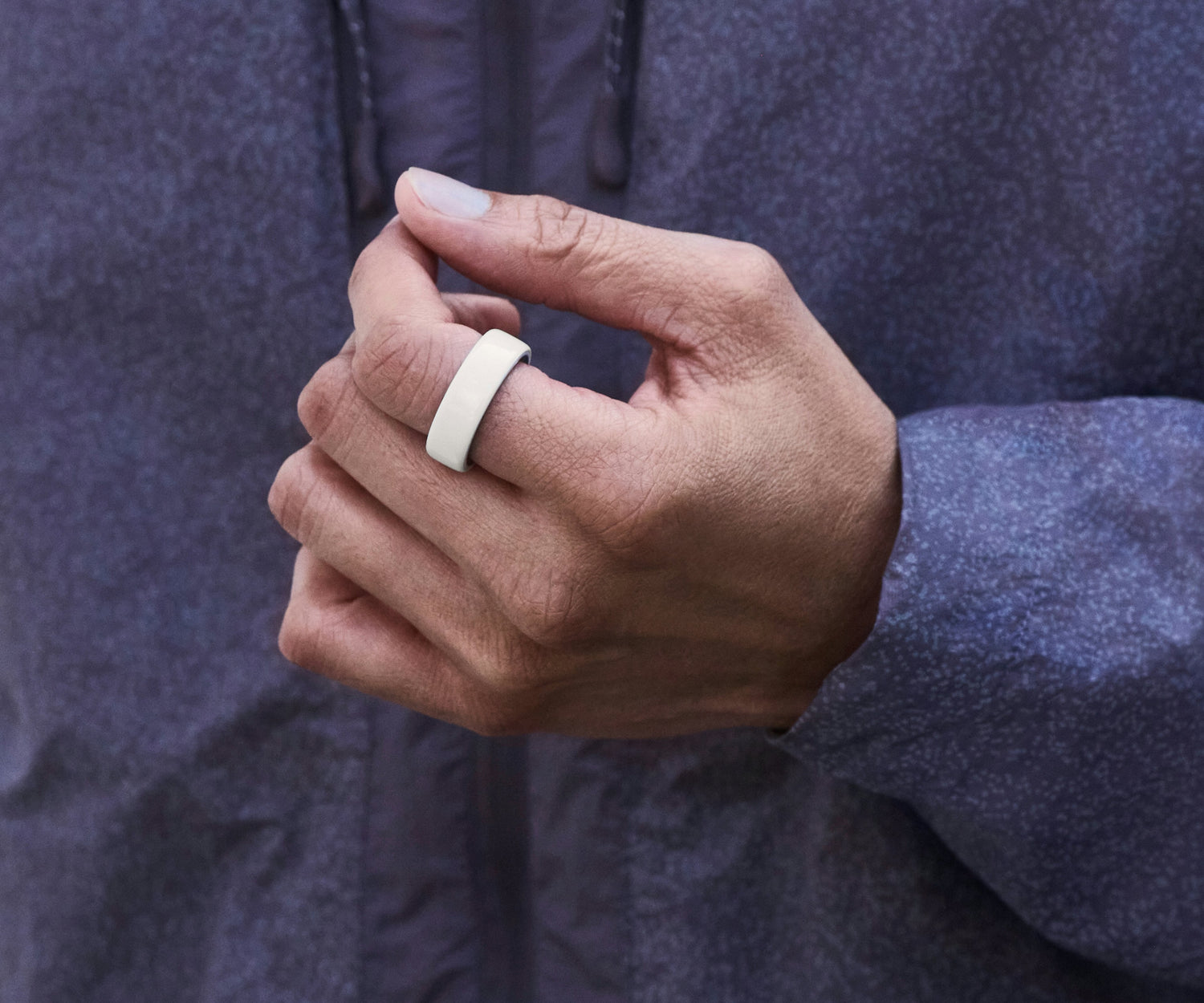 Oura Ring 4 Ceramic - Media 9